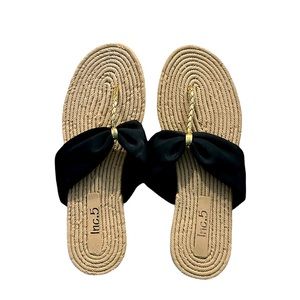 Comfy stylish flip flops euro size 38 (US size 7)